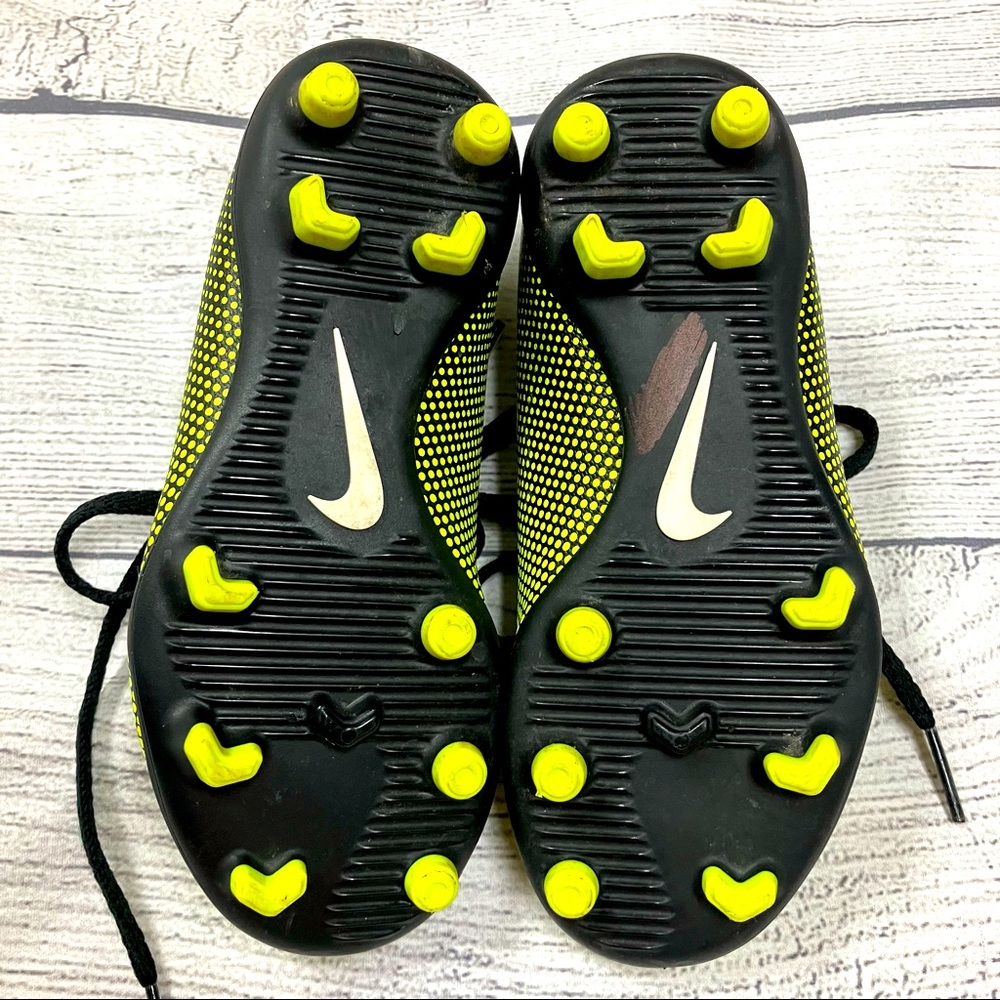 NIKE Kids Bravata II FG Soccer Cleat Shoes Unisex SIZE 10 Child - Picture 2 of 6